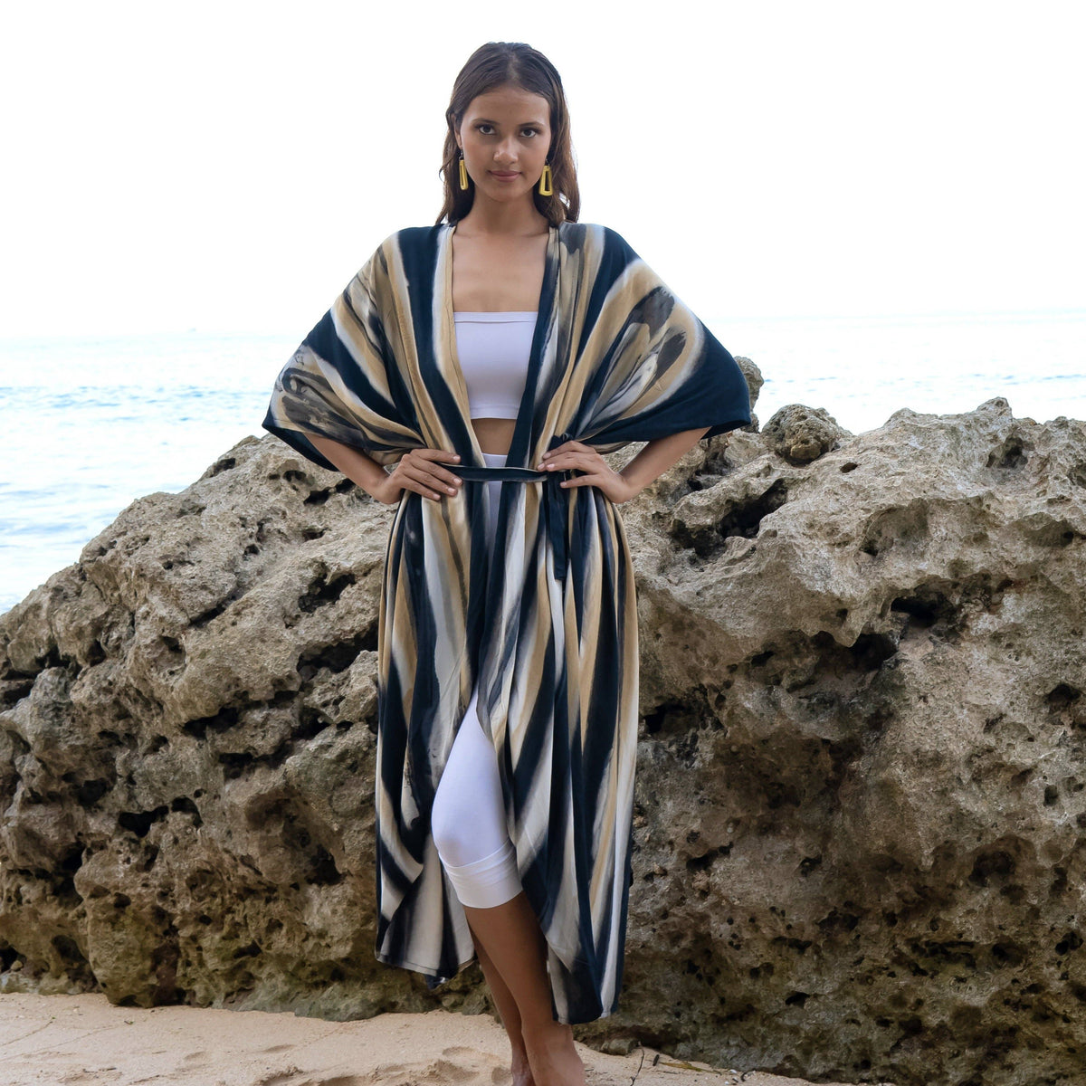 Suzie Blue Canada - Bold Abstract Tie Dye Long Kimono In Grey & Gold