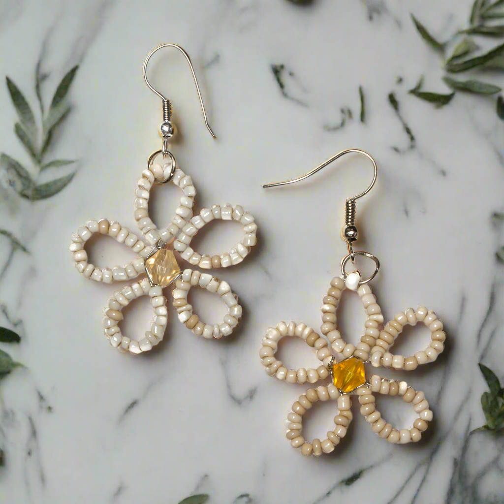Suzie Blue Canada - Beaded Flower Earrings: Grey