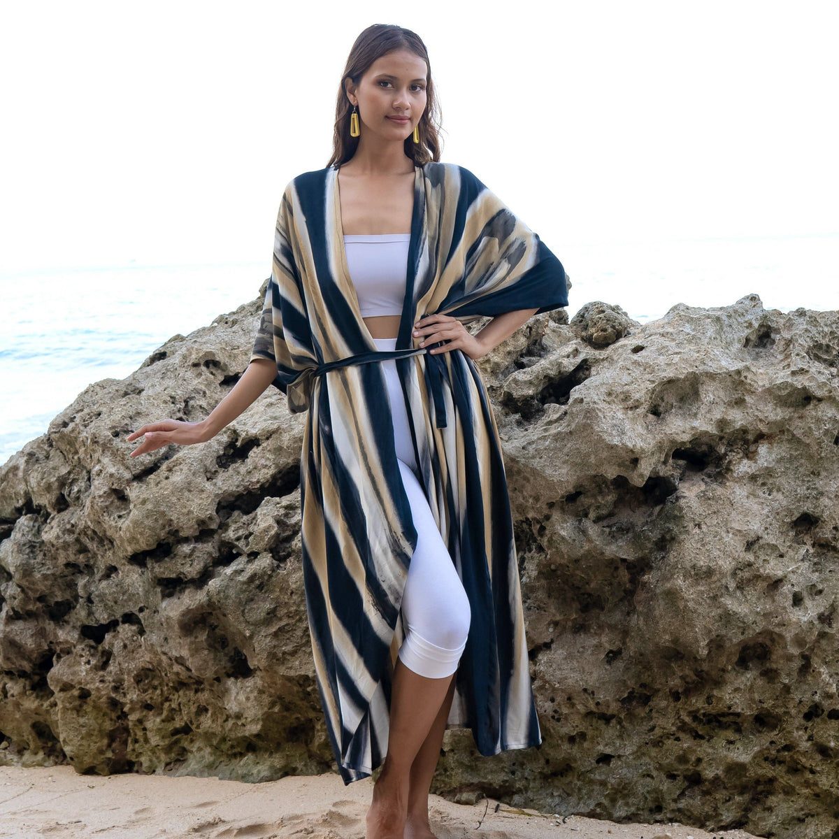 Suzie Blue Canada - Bold Abstract Tie Dye Long Kimono In Grey & Gold