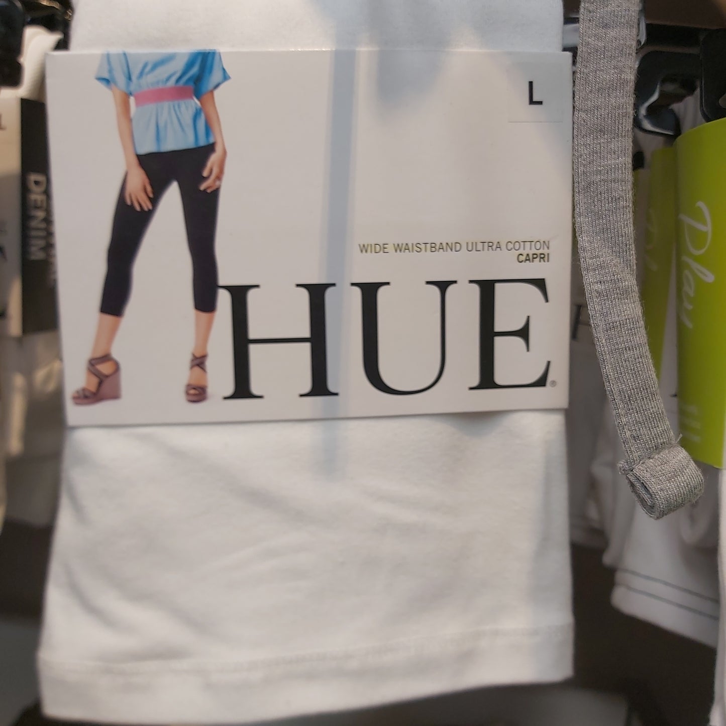 Hue Ultra Capri Leggings