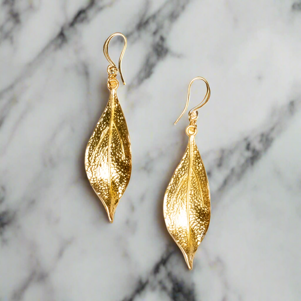 Suzie Blue Canada - Textured Leaf Earrings- Gold Plate