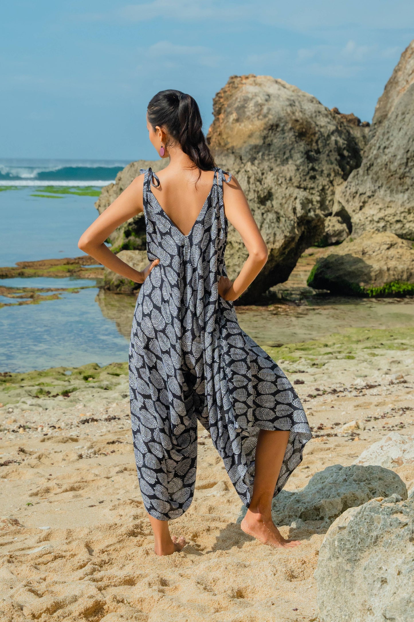 Suzie Blue Canada - Leaf Print Romper - Black & White