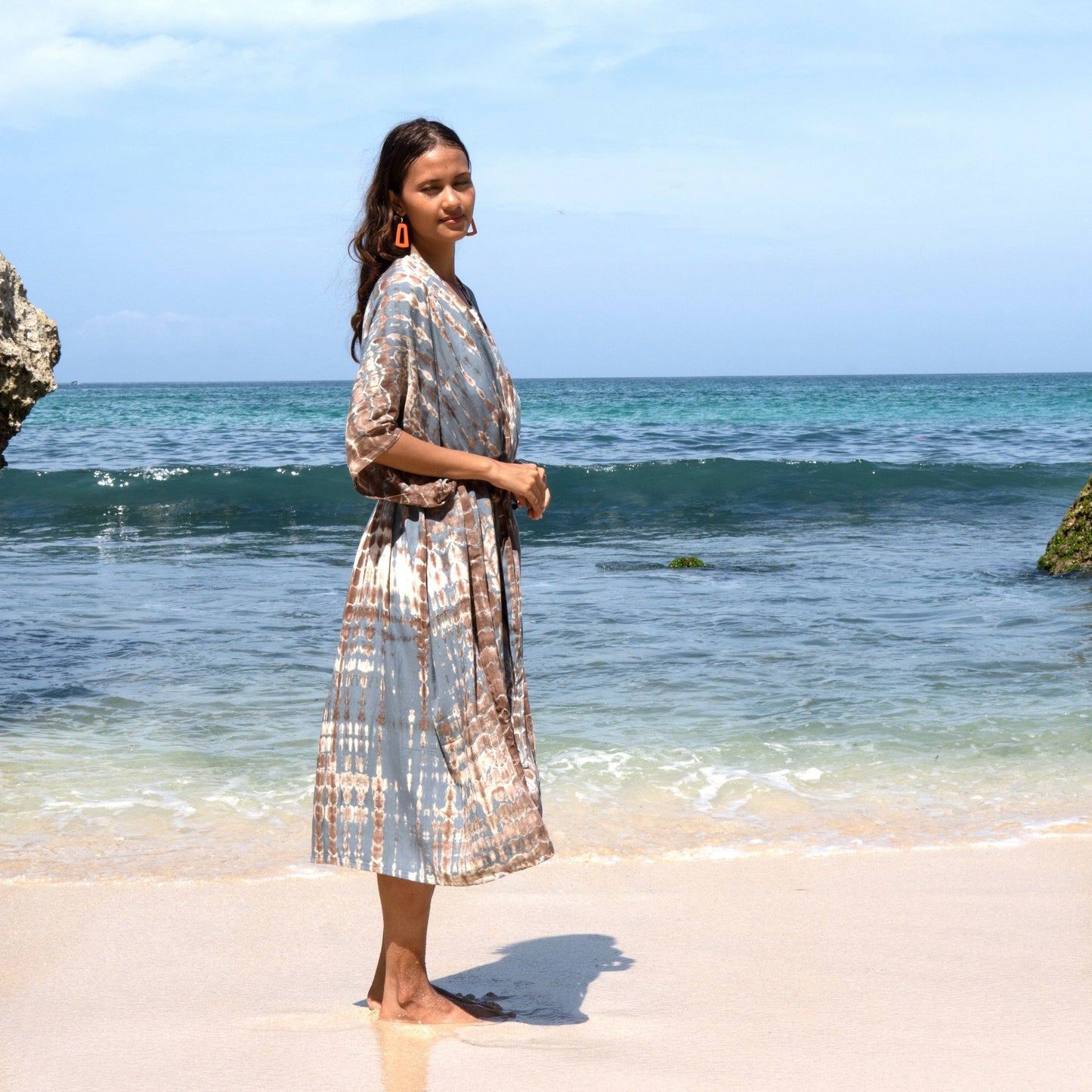 Suzie Blue Canada - Long Kimono In Tan & Grey Tie Dye