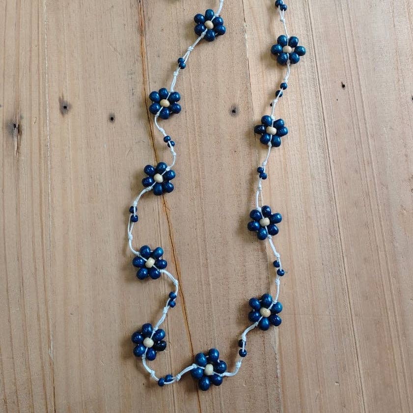 Suzie Blue Canada - Wooden Ball Flower Necklace: Pink