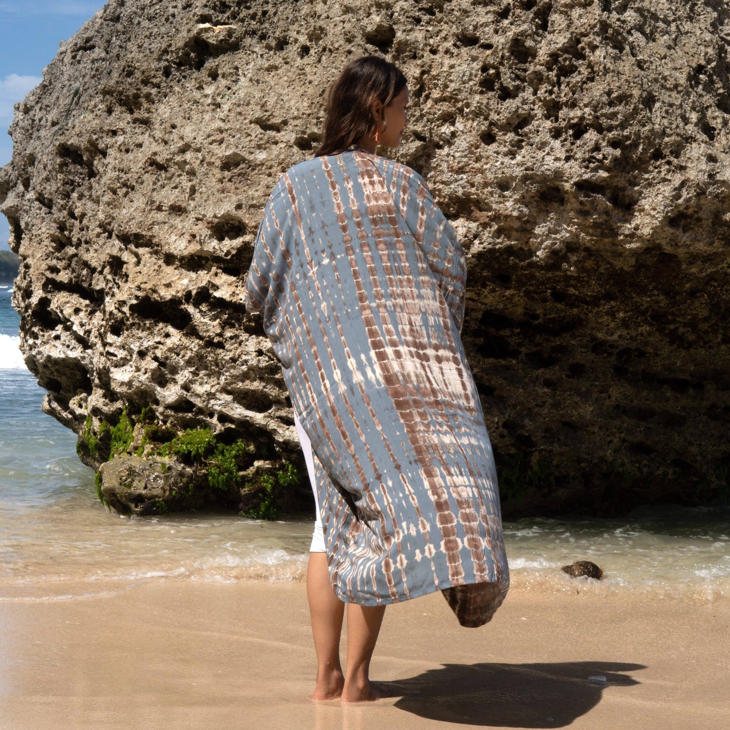 Suzie Blue Canada - Long Kimono In Tan & Grey Tie Dye