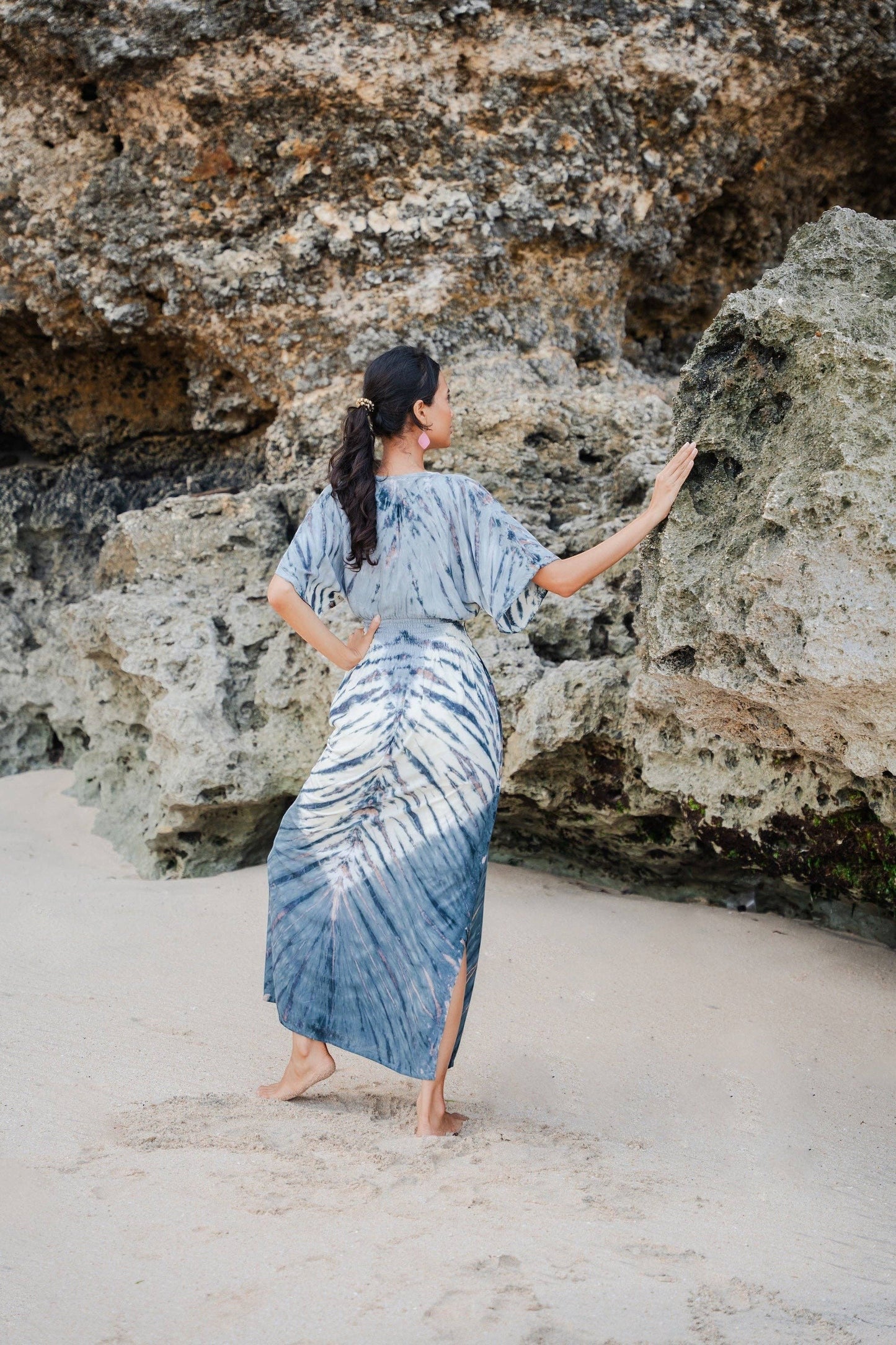 Suzie Blue Canada - Tie Dye Maxi Dress With V-Neckline