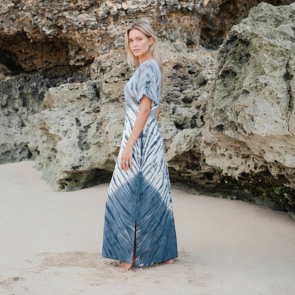 Suzie Blue Canada - Tie Dye Maxi Dress With V-Neckline