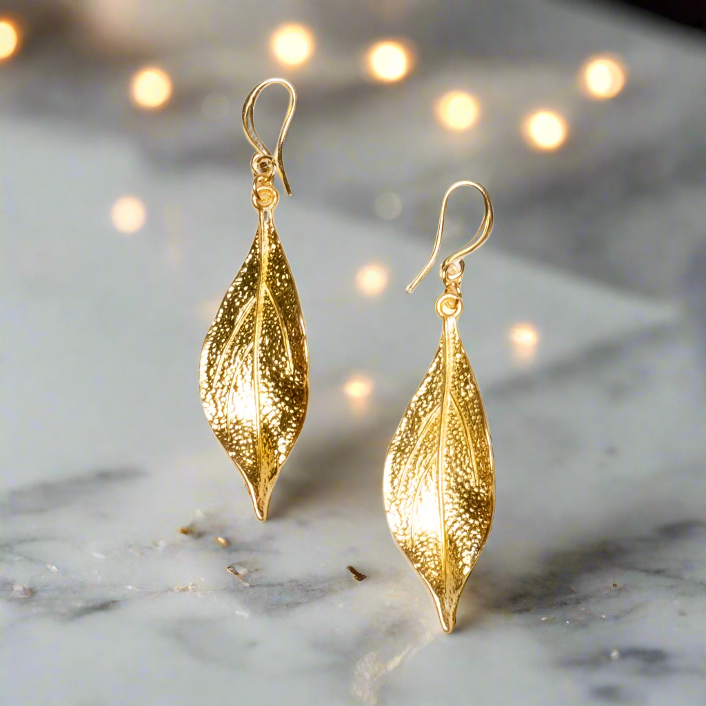 Suzie Blue Canada - Textured Leaf Earrings- Gold Plate