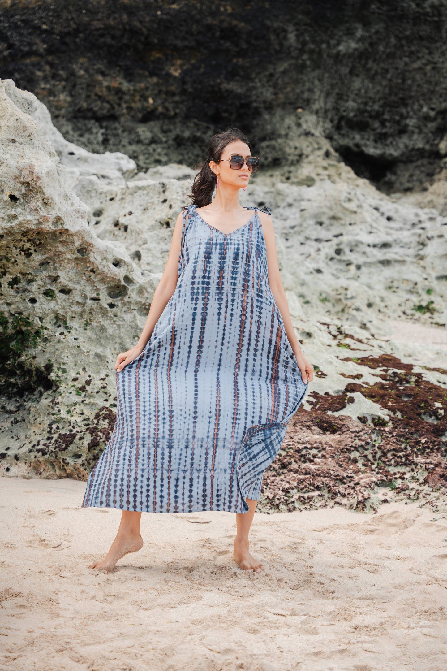 Suzie Blue Canada - Simple Bone Tie Dye Dress - Grey