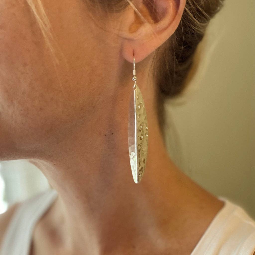 Suzie Blue Canada - Long Leaf Metal Earrings - Silver Colour