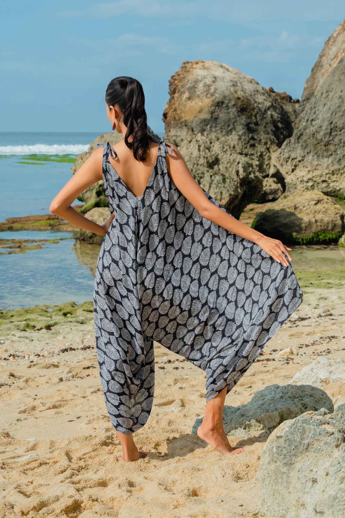 Suzie Blue Canada - Leaf Print Romper - Black & White